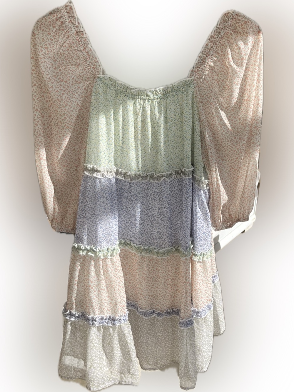 Tiered floral puff sleeve dress by STORIA